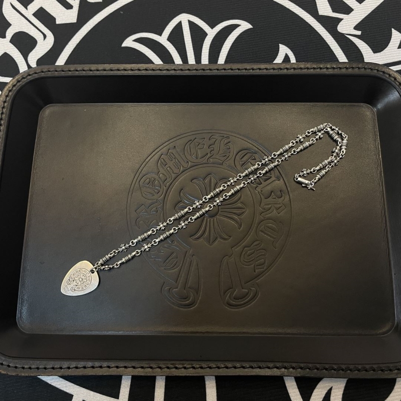 Ch**me He**ts necklaces